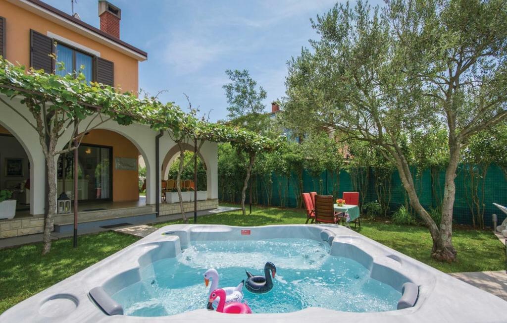 Villa Lukas Umag Exterior photo